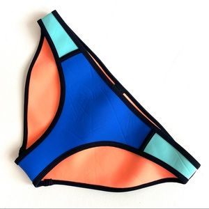 Triangl neoprene bikini bottoms size XL